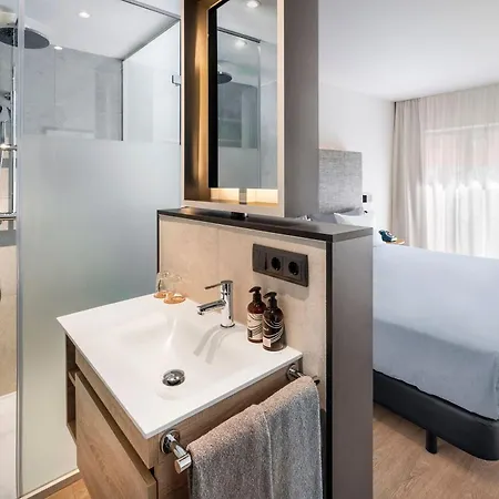 Innside By Melia Hotell 4*