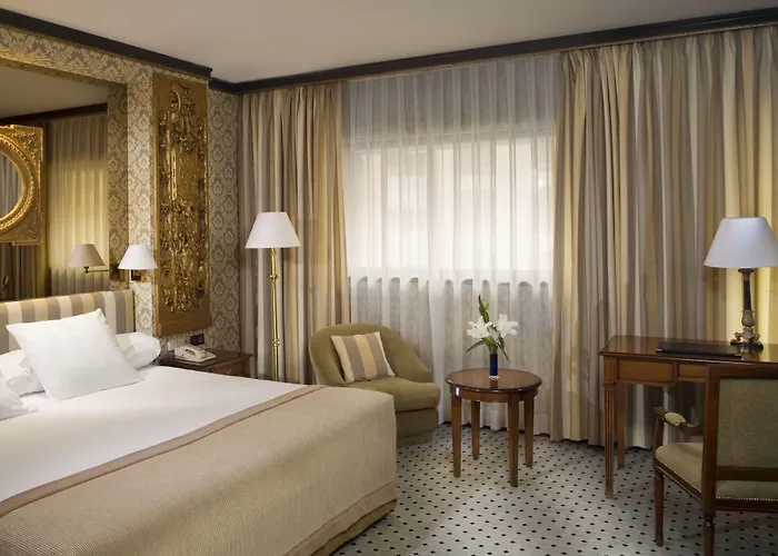 Innside 4* サラゴサ